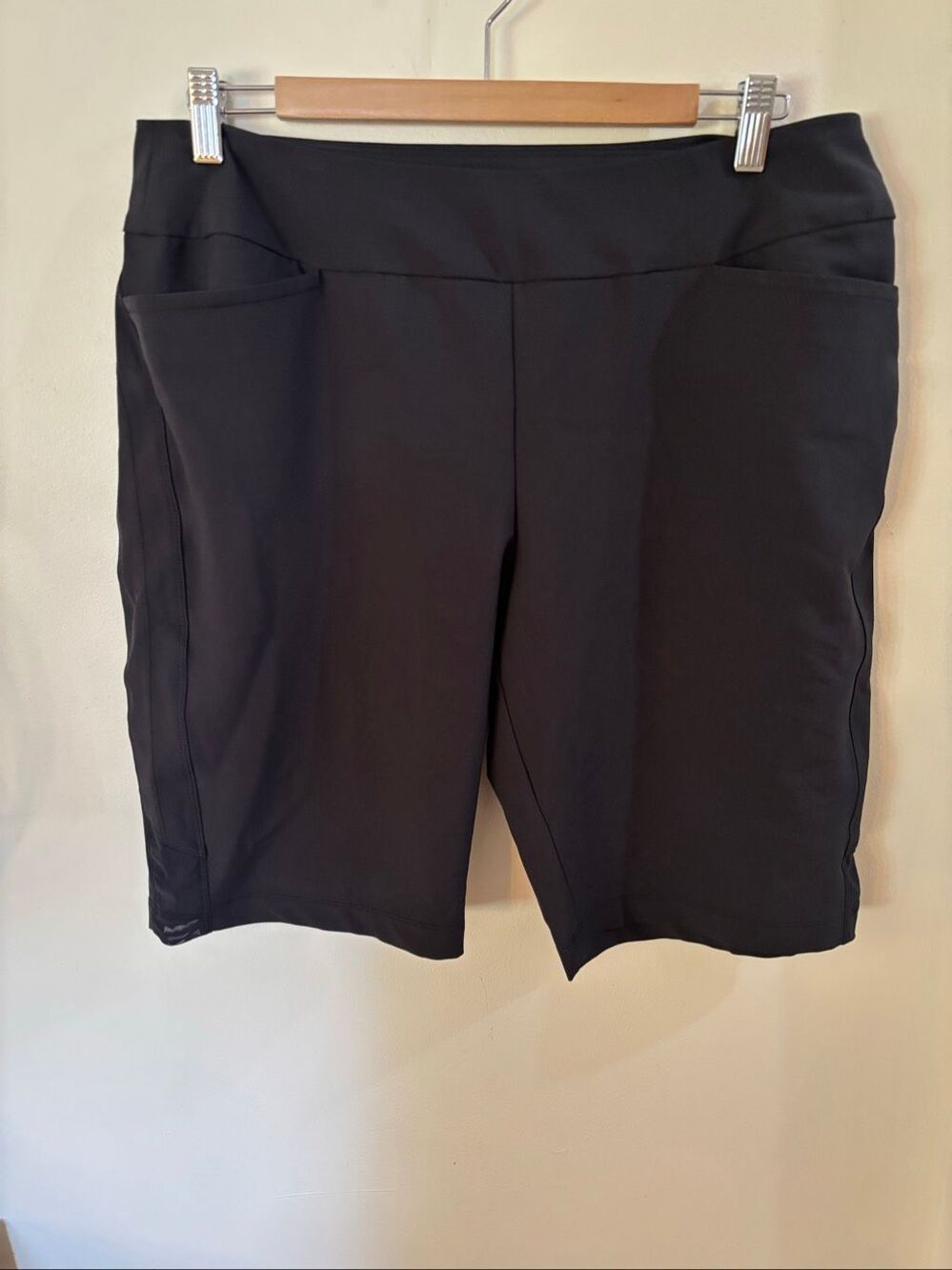 Tail Bermuda Shorts